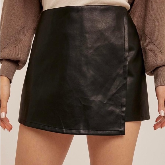Faux Leather Skort - Picture 3 of 3